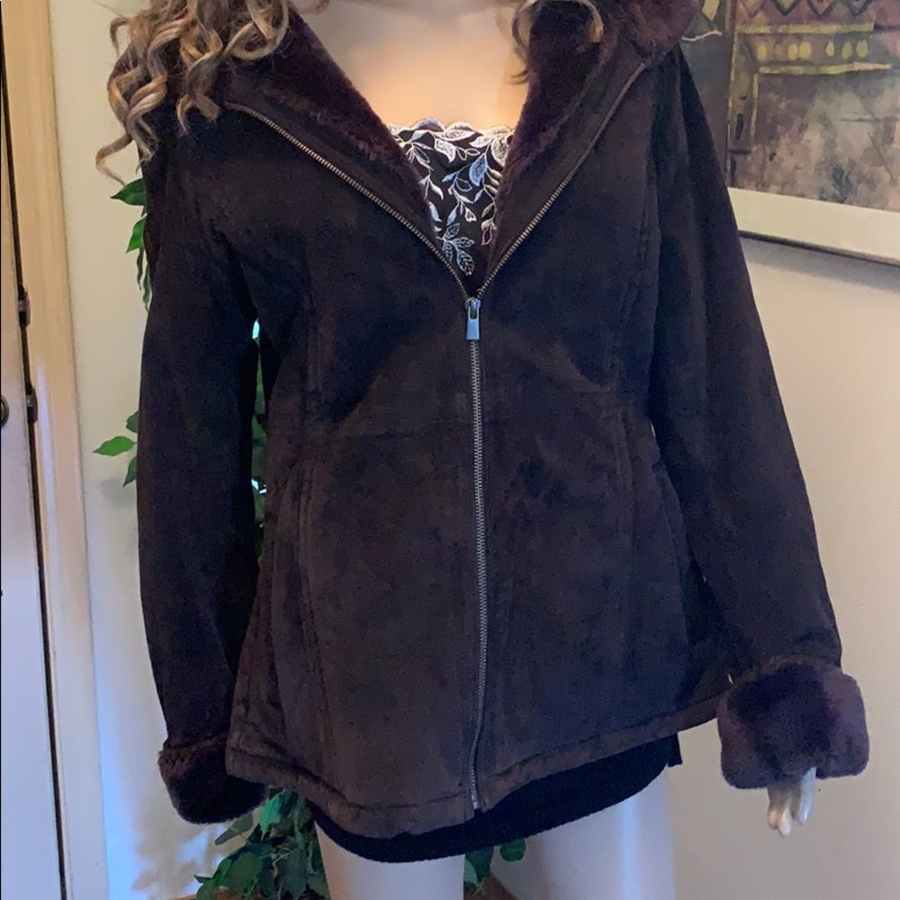 Jacket Suede brown w/hood pockets lined